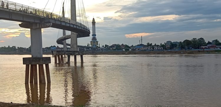 Jembatan Gentala Arasy/ AMPAR