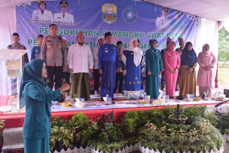 Masnah Menghadiri Pengukuhan Pemangku Adat dan Pelantikan Ketua pengerak PKK kec. Sebo