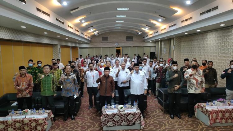 Al Haris Bersama Pengurus PMI Provinsi Jambi. Foto: Riky