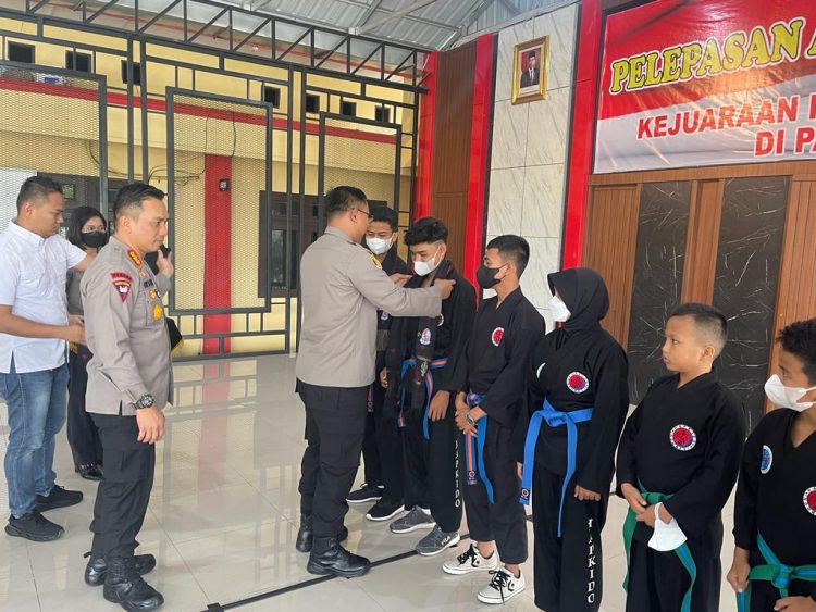 Kapolresta Deli Serdang Kombes Pol Irsan Sinuhaji, SIK, MH Melepas Atlet HAPKIDO Indonesia./ AMPAR