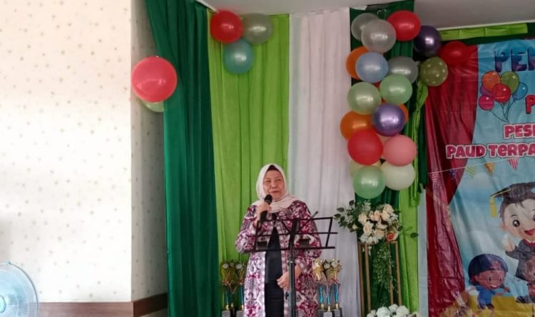 Waka TP-PKK Batanghari Hadiri Pentas Seni dan Pelepasan Paud Terpadu