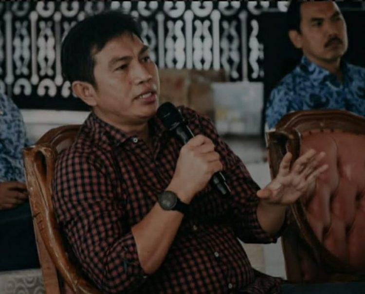 Pesan Moral ini Fadhil Arief dituju kepada seluruh Kepala Desa (Kades) dalam wilayah Kabupaten Batanghari.