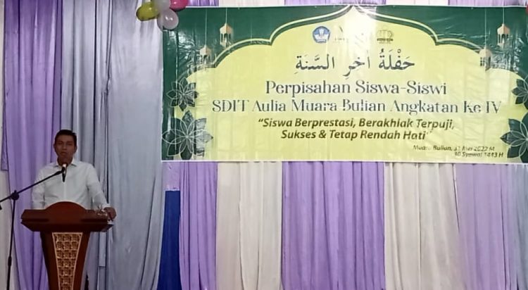 Bupati Batanghari M Fadhil Arief menghadiri acara perpisahan siswa-siswi SD IT