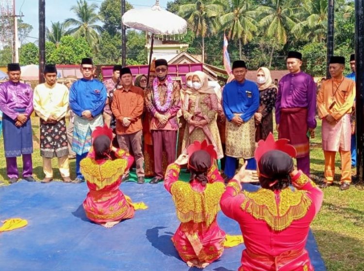 Wakil Bupati Batanghari H Bakhtiar SP hadiri acara Hari Ulang Tahun Desa Pematang Lima Suku yang ke 7 Tahun