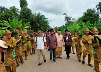 Wakil Bupati Batanghari H Bakhtiar SP sambut kedatangan tim Ekspedisi Sungai Batang Hari