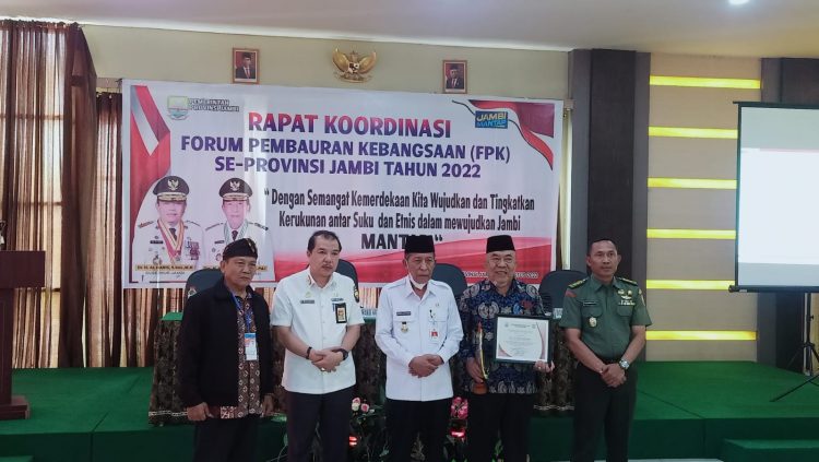 Bakesbangpol Provinsi Jambi mengadakan kegiatan Rapat Koordinasi Forum Pembauran Kebangsaan (FPK) Se-Provinsi Jambi/ AMPAR