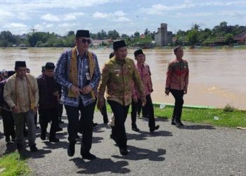 Pj Bupati Henrizal Dampingi Pihak Kementrian dan Provinsi./ doc.ist