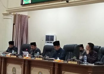 Pj Bupati Henrizal Hadiri Rapat Paripurna./ doc.ist