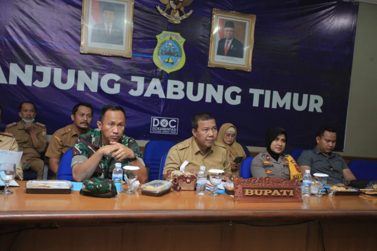 Bupati Romi Hadiri Rakor Pengendalian Inflasi Daerah Secara Virtual./ doc.ist