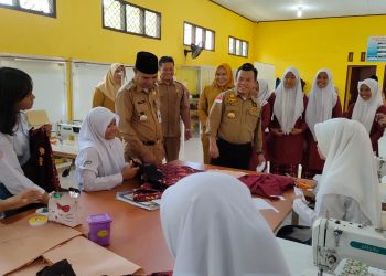 Gubernur Jambi Sidak SMKN 1 Tebo dan SMA 3 Tebo/ doc.ist