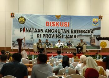 Al Haris pada Sosialisasi dan Diskusi Penataan Angkutan Batubara, Jum’at (21/10/2022)/ doc.ist