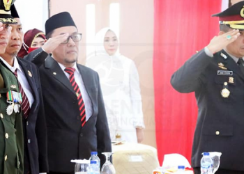 Sekretaris Daerah (Sekda) Tanjab Timur Sapril, mengikuti secara virtual upacara peringatan HUT Bhayangkara Ke-76./ doc.ist