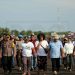 Wabup Robby Bersama Ribuan Warga Ikuti Ritual Mandi Safar di Pantai Babussalam./ doc.ist