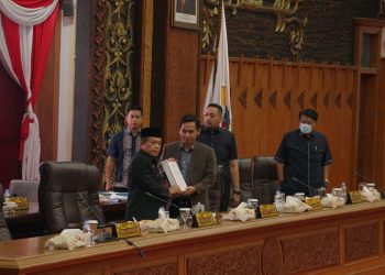 Gubernur Al Haris pada Rapat Paripurna DPRD Provinsi Jambi/ doc.ist