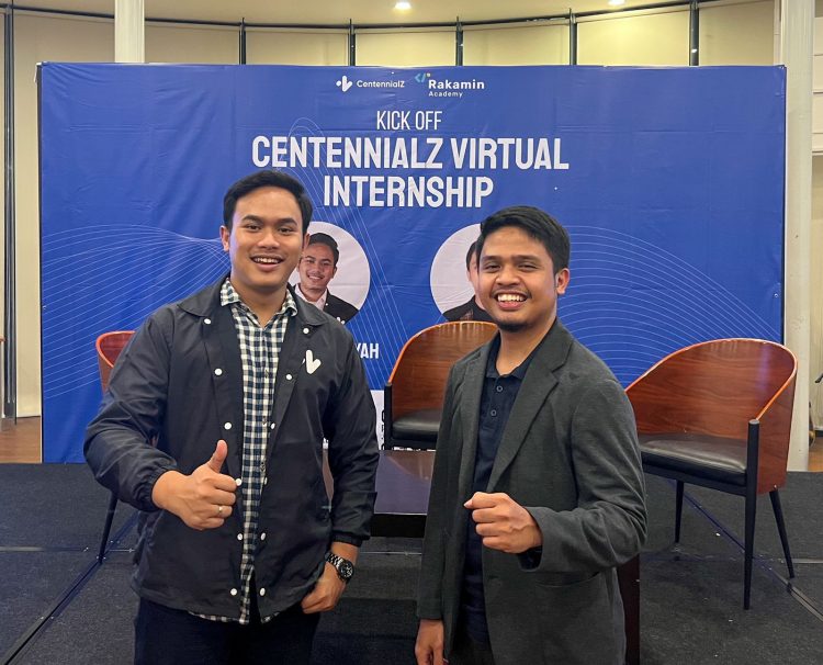Chairman Centennialz dan CEO Rakamin pada agenda opening ceremony Centennialz Virtual Internship bersama di Student Union Sampoerna University/ doc.ist