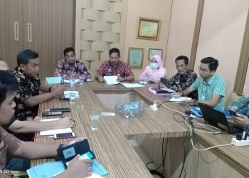 Dinas Lingkungan Hidup (DLH) Provinsi Jambi melakukan pertemuan bersama DLH Kabupaten Muarojambi, perwakilan PT PAL dan pengurus LSM Mappan pada Kamis, 20 Oktober 2022/ doc.ist