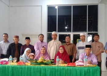 Unit Kegiatan Mahasiswa (UKM) Juru Warta Kampus Institut Agama Islam Daar Al Uluum (IAIDU) Asahan mengucapkan ulang tahun dan berdoa bersama untuk Rektor./ doc.ist