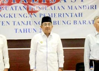 Bupati Tanjung Jabung Barat (Tanjabbar) Drs. H. Anwar Sadat, buka Sosialisasi Program Peningkatan Penggunaan Produk Dalam Negeri (P3DN)./ DOC.IST