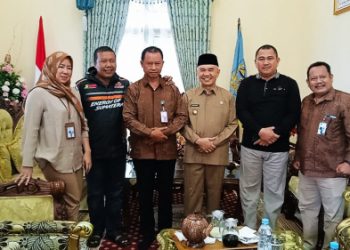 Pertemuan Romi-Mashuri-Adirozal di Rumdis Bukit Sungailangit./ doc.ist