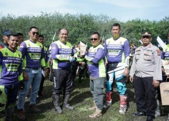 Wakil Bupati Kabupaten Asahan Taufik Zainal Abidin Siregar, Lepas Peserta Trail Adventure "Sering Ngetrail Asahan - Tanjung Balai"./ DOC.IST