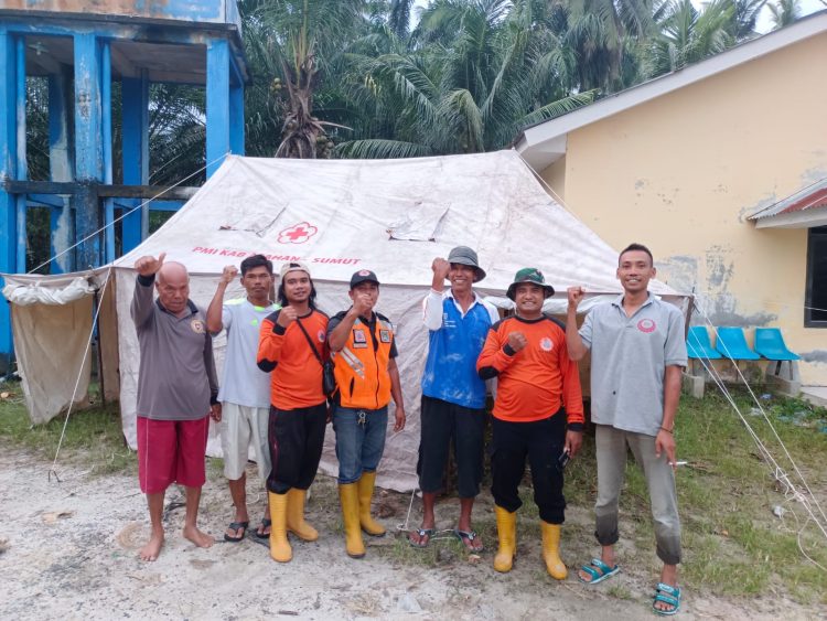 Tatap Waspada, BPBD Asahan Dirikan Belasan Tenda Pengungsian Warga Terdampak Banjir/ AMPAR