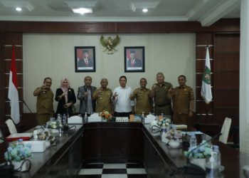 Bupati Kabupaten Asahan Surya, menerima Visitasi dari Komisi Informasi  (KI) Provinsi Sumatera Utara (Provsu)./ DOC.IST