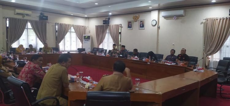 DPRD Kota Bengkulu Gelar Hearing Bersama DLH dan Dispora ./ DOC.IST
