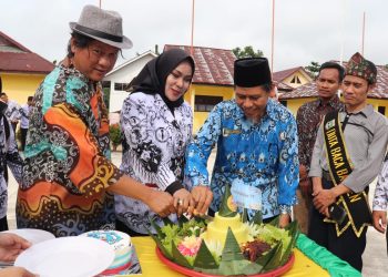 SMKN 1 Tebo Gelar Pentas Seni dan Bazar Peringati Hari Guru Ke-77/ doc.ist