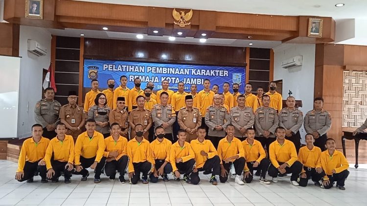 60 Remaja yang Terlibat Geng Motor Selesai Pendidikan dan Pembinaan di SPN Polda Jambi, Selasa (27/12). Foto: Meli/Ampar