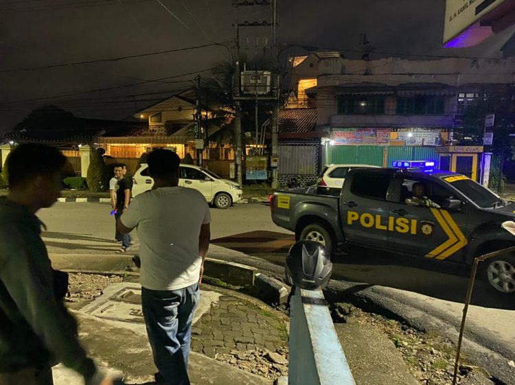 Polisi saat mendatangi loksi kajadian/ Foto: Ucok