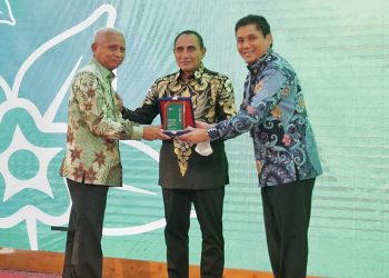 Bupati Kabupaten Asahan Surya, mengikuti kegiatan penyerahan Daftar Isian Pelaksanaan Anggaran (DIPA) dan Transfer Ke Daerah (TKD)./ AMPAR