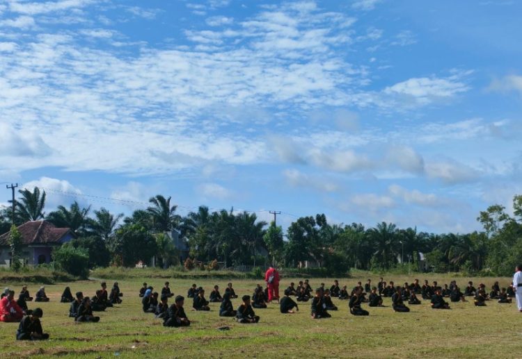 Suasana Penutupan Perkemahan Pencak Silat HIMSSI GP, di Bumi Perkemahan Kinasih. Selasa (2/1). Foto: Alan?Ampar