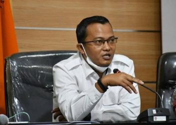 Komisioner KPU Provinsi Jambi/ (Foto: Alan/ ampar)