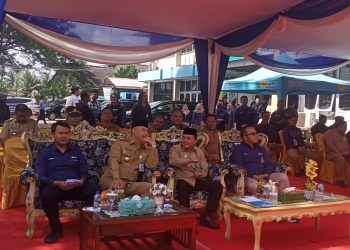 Al Haris didampingi GM PLN UID S2JB, dan juga dihadiri Wali Kota Jambi Syarif Fasha saat Peresmian SPKLU Pertama di Jambi, Selasa (10/1/2023). Foto: Alan/ Ampar