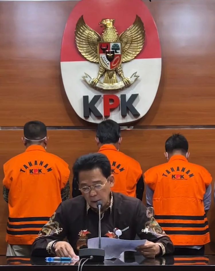 Wakil Ketua KPK, Johanis Tanak saat konfrensi pers penahanan 10 tersangka kasus suap RAPBD Jambi, Selasa (10/1)/ (Foto: Tangkapan Layar IG KPK)