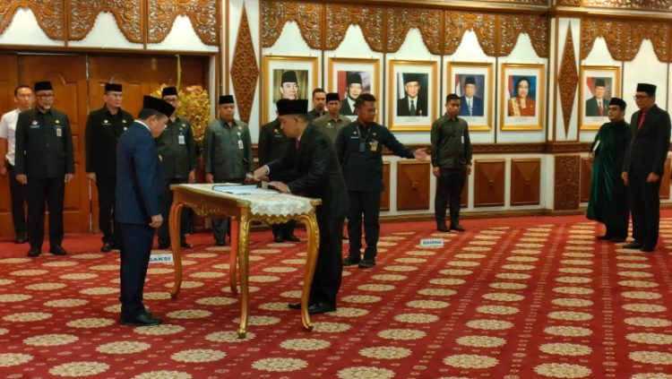 Gubernur Jambi, Al Haris Lantik 54 Pejabat Eselon III di Lingkup Pemprov Jambi, Jumat (13/1/2023). Foto: Jp/ Ampar