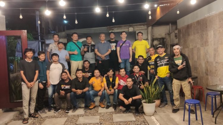 Club motor Yamaha Jambi, Maxi Community Menggelar kopdar disalah satu cafe di beringin. Foto: Humas Yamaha Jambi