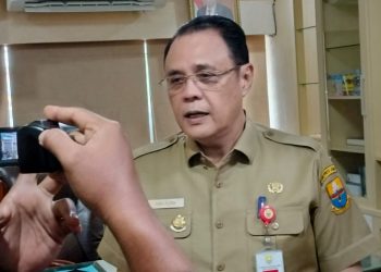 Kadisik Provinsi Jambi, Varial Adhi Putra saat diwawancarai ampar.id di Kantornya/ (Foto: Juanda)