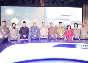 Komisi Kepolisian Nasional (Kompolnas) RI mengunjungi kantor Divisi Humas Polri, Jakarta, Kamis (19/1/2023) / (Foto: Dok.Humas Polri)