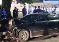 Toyota Camry dengan nomor BH 1842 kecelakaan tunggal di Jalan Soekarno Hatta, depan RS Siloam, Kota Jambi, Kamis (2/2) malam tadi/ (Foto: Tangkapan layar youtube