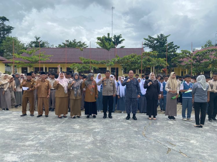 Badan Narkotika Nasional (BNN) Prov Jambi berkunjung ke SMKN 1 Tebo dalam agenda deklarasi anti narkoba. Foto: Humas BNN Provinsi Jambi