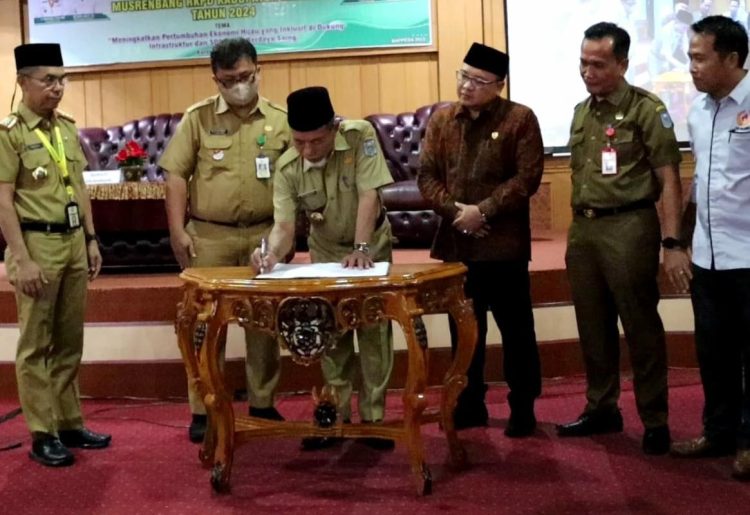 Bupati Merangin, Mashuri Buka Musrenbang RKPD 2024. Foto: Teguh