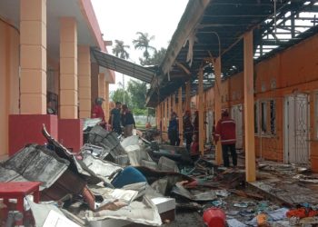 Keadaan Gedung SLB setelah api dipadamkan, Sabtu (4/3). Foto: Meli/ Ampar