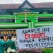 Mahasiswa Aksi di Halaman Kampus UNBARI/ Foto: Melli/ Ampar