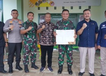 Dandrem 042 Gapu Brigjen TNI Supriono bersama Bupati Romi dan Ketua DPRD, Mahrup (21/3/2023).(dok. Penrem 042/Gapu-Hatta)