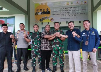PetroChina Serahkan Tujuh Bantuan Program Pengembangan Masyarakat di Kabupaten Tanjung Jabung Timur/ foto; dok.petrochina