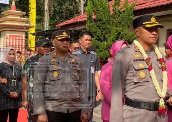 Pj. Bupati Muaro Jambi Hadiri Apel Farewell Serta Serah Terima Kapolres Muaro Jambi, Selasa (10/01/2022). (Dok. Diskominfo Muaro Jambi)