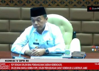 Gubernur Jambi, Al Haris di hadapan pimpinan Komisi V DPR RI/ Foto: Tangkapan Layar Youtobe DPR RI