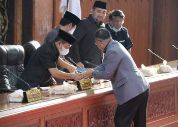 Al Haris saat Menghadiri Rapat Paripurna DPRD Provinsi Jambi/ Foto; Dok.Kominfo