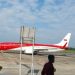 Pesawat Kepresidenan yang ditumpngi Jokowi Mendarat di Bandara Sultan Thaha Jambi Selasa (16/5/2023)/ Foto: Alan/ Ampar